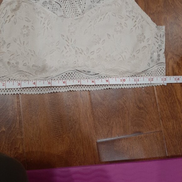 Beautiful boho lace bralette - Picture 6 of 15